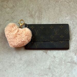 🌟Authentic🌟 Louis Vuitton Continental Wallet & Tan Furry Keychain